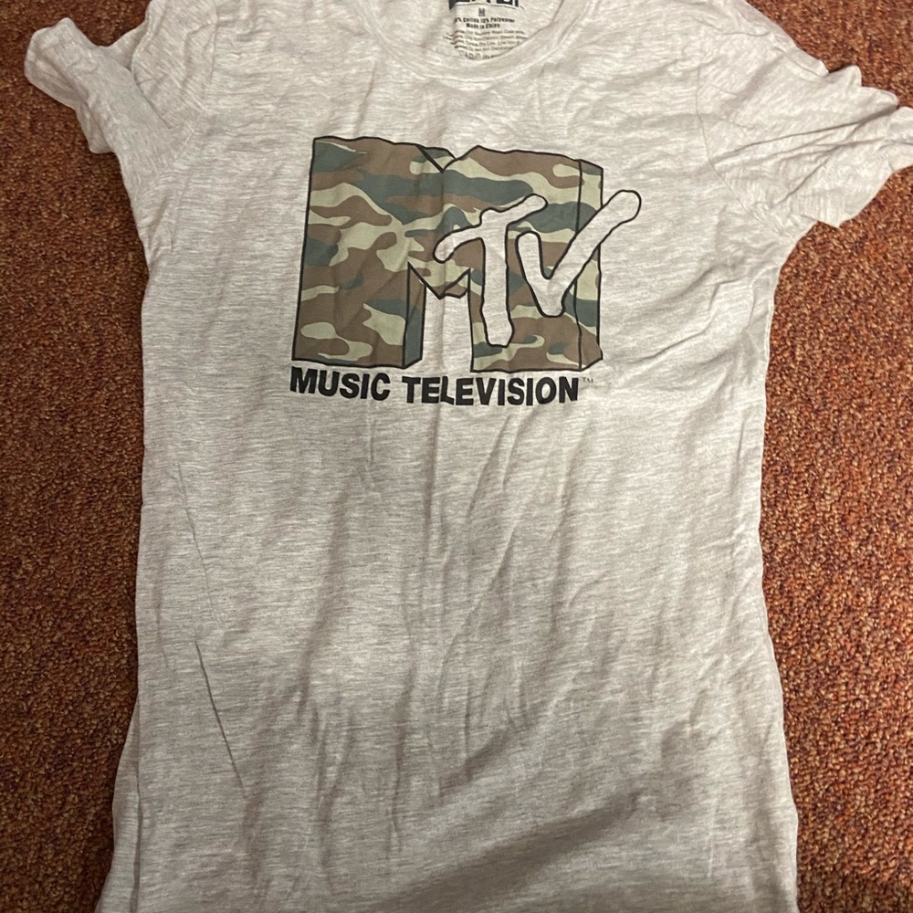 tee